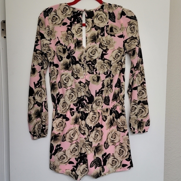 G by Guess Romper - Picture 2 of 5